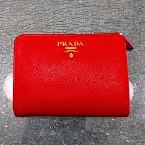 Prada Wallet *authentic*